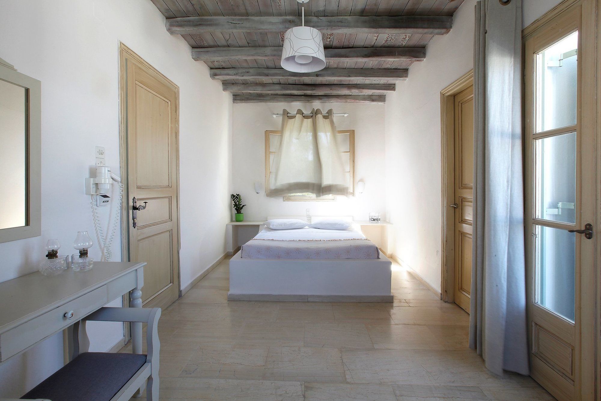 Olia Hotel Tourlos Rum bild